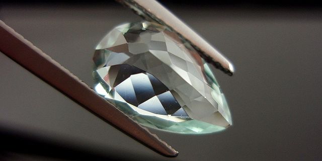 ブラジル産アンブリゴナイト☆ペアシェイプ12x8☆3.11ct.