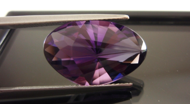 アフリカ産アメシスト☆ファンシー18x11.6☆7.28ct.