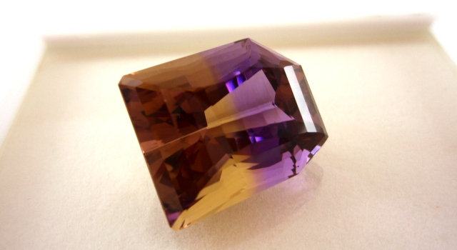 ブラジル産アメトリン☆ファンシー19.5x17.7☆36.62ct.