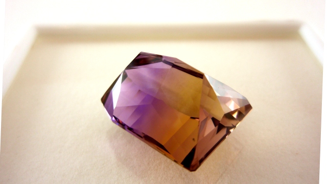 ブラジル産アメトリン☆ファンシー19.5x17.7☆36.62ct.