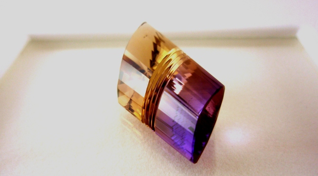 ブラジル産アメトリン☆ファンシー27.2x14.4☆24.88ct.