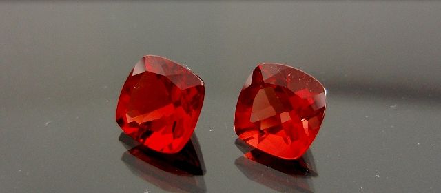 コンゴ産アンデシン☆クッション6ｍｍ（ペアセット）☆1.68ct.