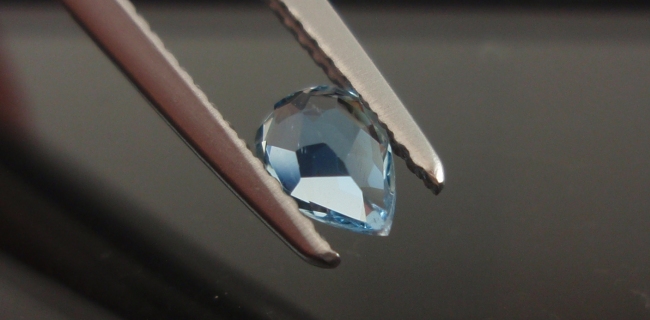 モザンビーク産アクアマリン☆ペアシェイプ6x4☆0.32ct.