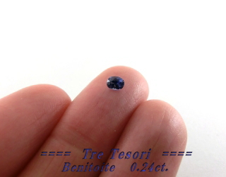 アメリカ産ベニトアイト☆オーバルシェイプ4x3ｍｍ☆0.24ｃｔ．