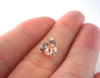 モザンビーク産ベリル☆トリリアント8mm☆1.52ct.