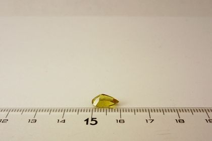 ザンビア産カナリートルマリン☆ペアシェイプ10x7mm☆1.86ct.