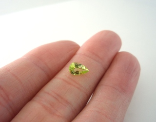 ザンビア産カナリートルマリン☆ラウンド5mm☆0.51ct.