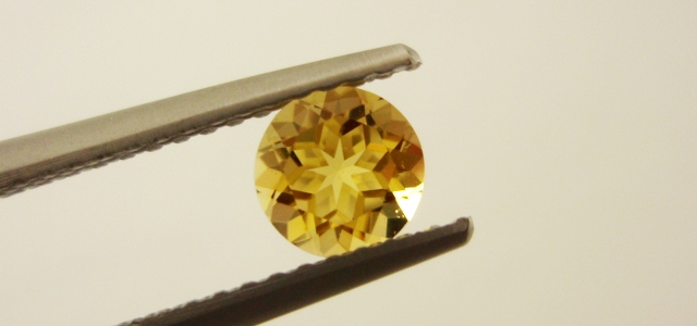 ザンビア産カナリートルマリン☆ラウンド5mm☆0.48ct.