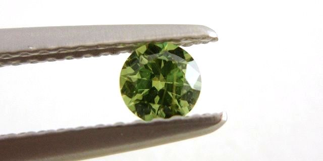 ロシア産デマントイドガーネット☆ラウンド3.7ｍｍ☆0.23ct.