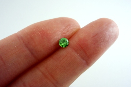 ロシア産デマントイドガーネット☆ラウンド4.3mm☆0.35ct.