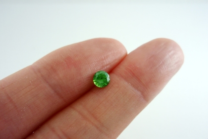 ロシア産デマントイドガーネット☆ラウンド4.8ｍｍ☆0.51ｃｔ．