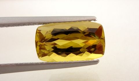 ザンビア産ゴールデントルマリン☆クッションカット12x7mm☆3.10ct.