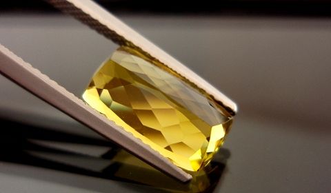 ザンビア産ゴールデントルマリン☆クッションカット12x7mm☆3.10ct.