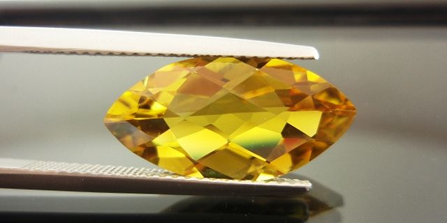 ザンビア産ゴールデントルマリン☆マーキスチェッカートップ18x9mm☆5.33ct.