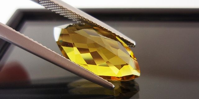 ザンビア産ゴールデントルマリン☆マーキスチェッカートップ18x9mm☆5.33ct.