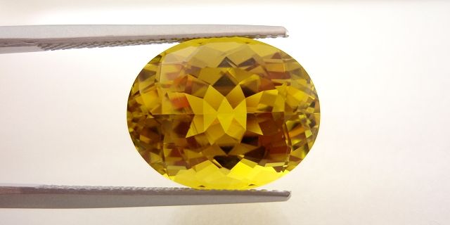 ザンビア産ゴールデントルマリン☆オーバル15x12mm☆9.81ct.