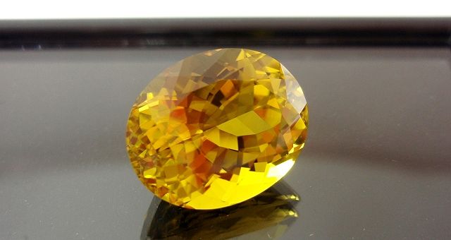 ザンビア産ゴールデントルマリン☆オーバル15x12mm☆9.81ct.