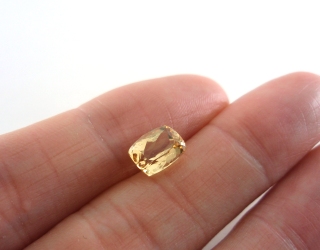 ブラジル産インペリアルトパーズ☆クッションシェイプ☆約9ｘ7mm☆2.95ct.