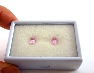 ブラジル産インペリアルトパーズ☆オーバル7ｘ5（ペアセット）☆1.99ct.