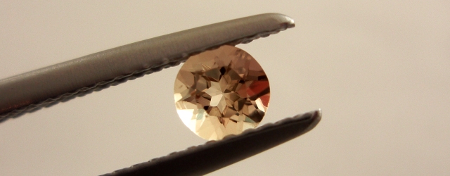 ブラジル産インペリアルトパーズ☆ラウンドシェイプ☆約4mm☆0.31ct.