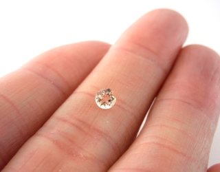 ブラジル産インペリアルトパーズ☆ラウンド4mm☆0.31ct.