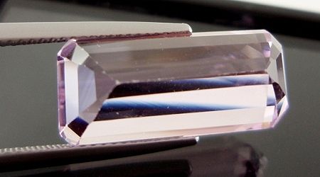 アフガニスタン産クンツァイト☆オクタゴン20.5x9.5☆16.26ct.
