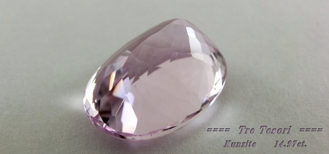 アフガニスタン産クンツァイト☆オーバル18x13mm☆14.97ct.