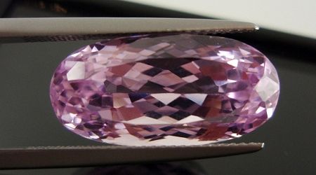 アフガニスタン産クンツァイト☆オーバル22x10☆15.12ct.