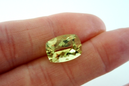 ブラジル産レモンクォーツ☆クッションチェッカー14x10☆5.68ct.