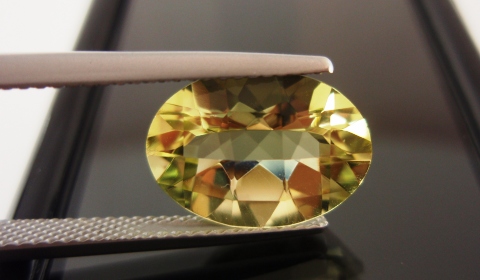 ブラジル産レモンクォーツ☆オーバルチェッカー14x10☆4.90ct.