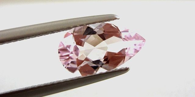 マダガスカル産モルガナイト☆ペアシェイプ12x7(ペアセット)☆3.58ct.
