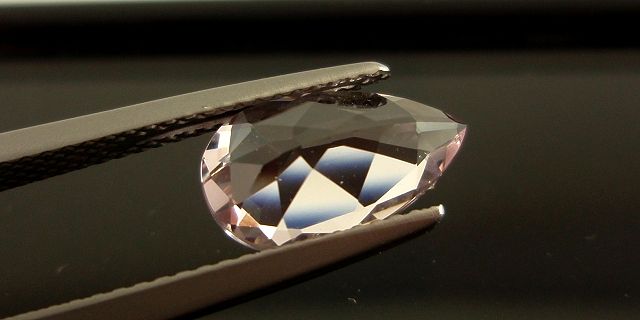 マダガスカル産モルガナイト☆ペアシェイプ12x7(ペアセット)☆3.58ct.