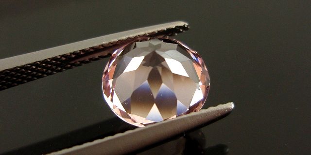 マダガスカル産モルガナイト☆ラウンド9ｍｍ（ペアセット）☆5.03ct.