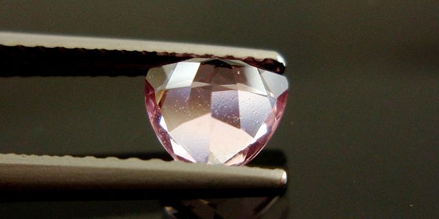 マダガスカル産モルガナイト☆トリリアント6mm(ペアセット)☆1.30ct.