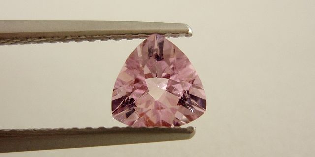 マダガスカル産モルガナイト☆トリリアント6mm(ペアセット)☆1.30ct.