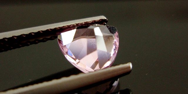 マダガスカル産モルガナイト☆トリリアント6mm(ペアセット)☆1.30ct.