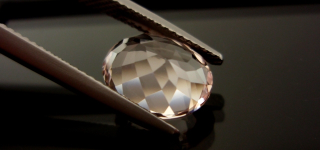 モザンビーク産モルガナイト☆オーバル11x9mm☆3.07ct.