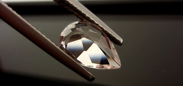 モザンビーク産モルガナイト☆ペアシェイプ10ｘ6.7mm☆1.51ct.