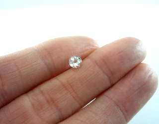 マダガスカル産モルガナイト☆ラウンドシェイプ5mm☆0.40ct.UP