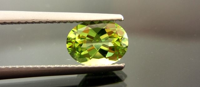 ペリドット(ペアセット)☆オーバル8X6mm☆2.60ct.(セット)