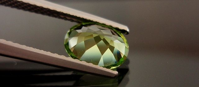ペリドット(ペアセット)☆オーバル8X6mm☆2.60ct.(セット)