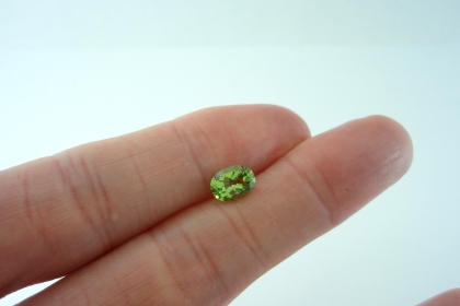 ペリドット（ペアセット）☆オーバル8X6mm☆2.60ct.（セット）