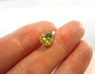 マダガスカル産スフェーン☆ペアシェイプ12.5ｘ7.5☆2.92ct.