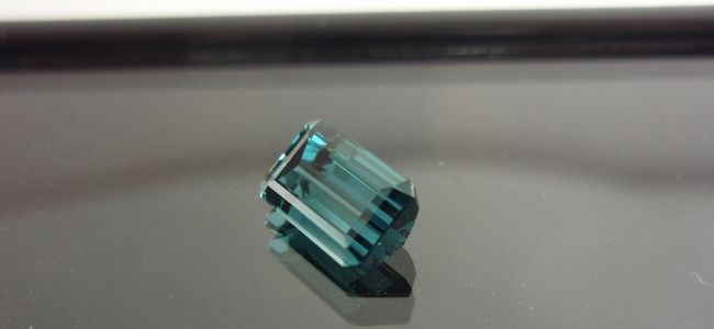 カシミール産ブルートルマリン☆オクタゴンシェイプ☆8x5mm☆1.30ct.