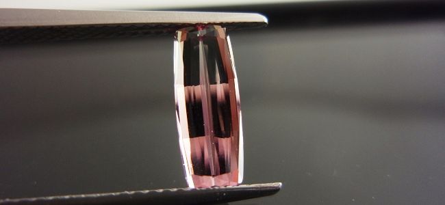 カシミール産バイカラートルマリン☆クッションシェイプ☆10.5x4mm☆1.40ct.