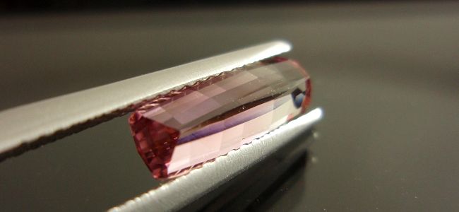 カシミール産バイカラートルマリン☆クッションシェイプ☆10.5x4mm☆1.40ct.