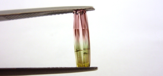 カシミール産トリカラートルマリン☆クッションシェープ☆12.5x3.4mm☆1.17ct.