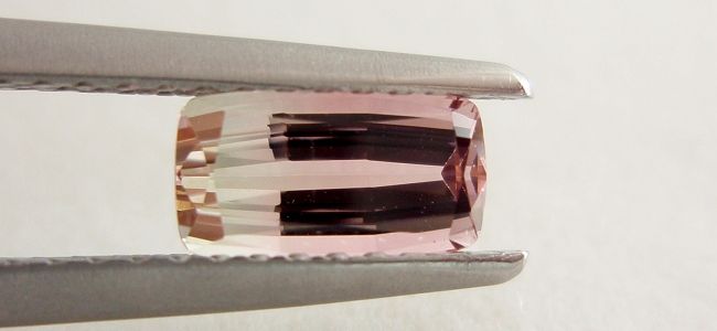 カシミール産バイカラートルマリン☆クッションシェイプ7ｘ4mm☆0.75ct.