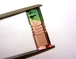 ブラジル産バイカラートルマリン☆ファンシーシェイプ☆12.3x4.4mm☆1.97ct.