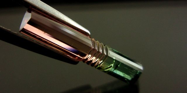 ブラジル産バイカラートルマリン☆ファンシーシェイプ☆17.8x3.5mm☆1.91ct.